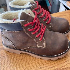 Boys SZ 13/1 winter boots, never worn